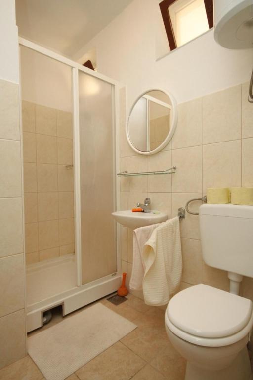 Apartments by the sea Zaklopatica photo 3