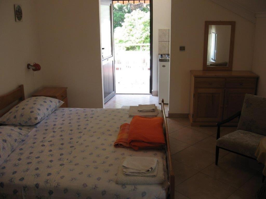 Studio apartment in Orebic with Seaview photo 2
