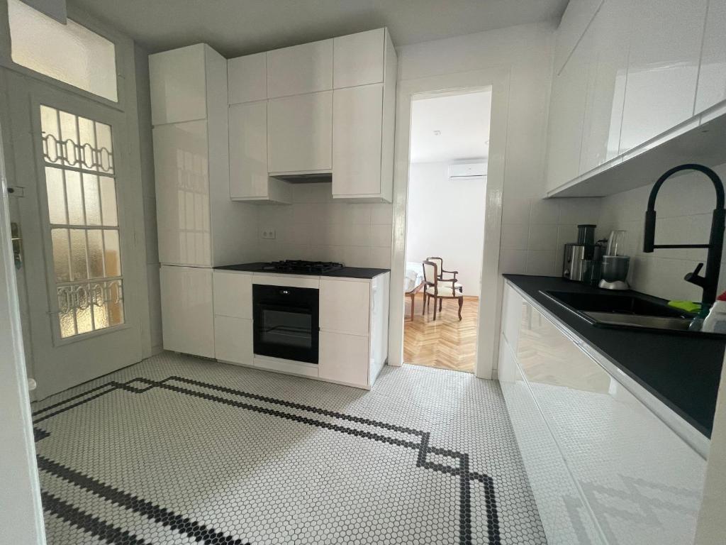Zagreb City Center 2BR Designer Loft by ArtSpace photo 3