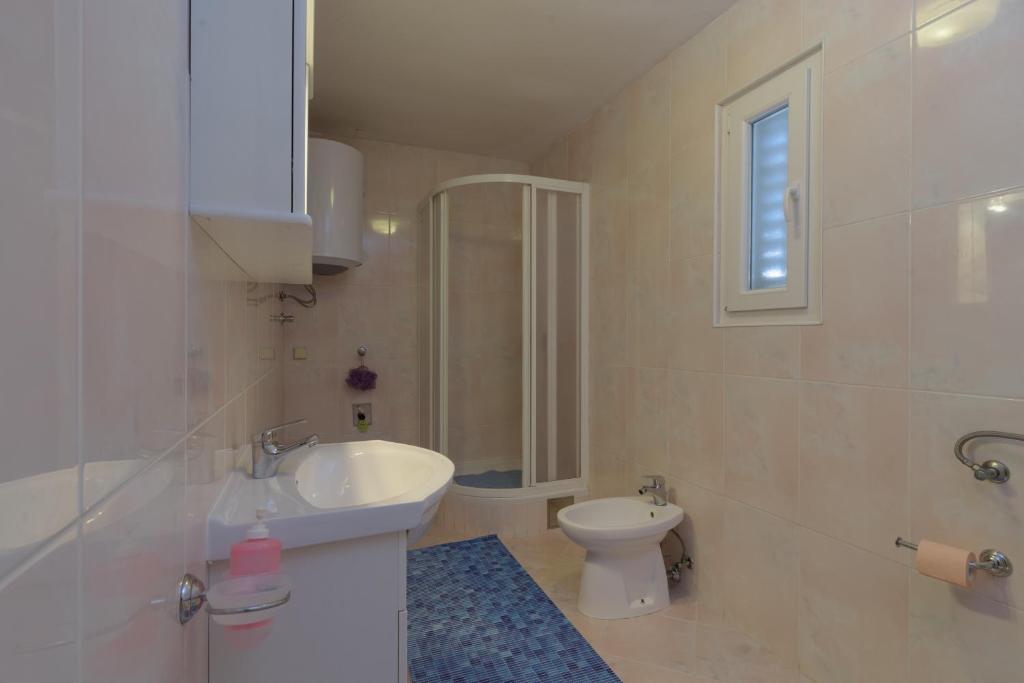 Rooms Mirjana - Centre of Trogir photo 3