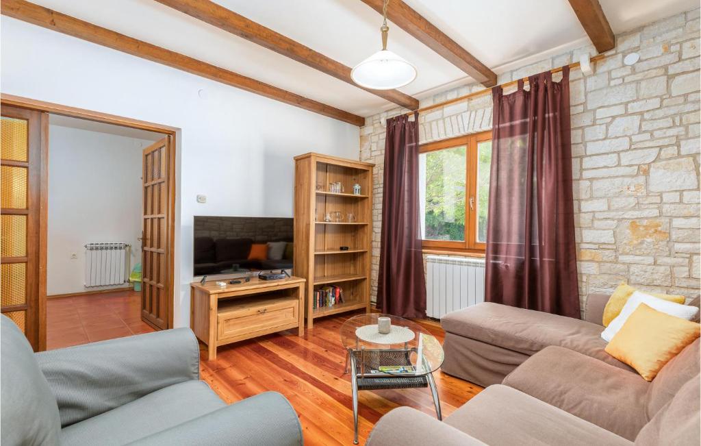 2 Bedroom Gorgeous Home In Svetvincenat photo 3