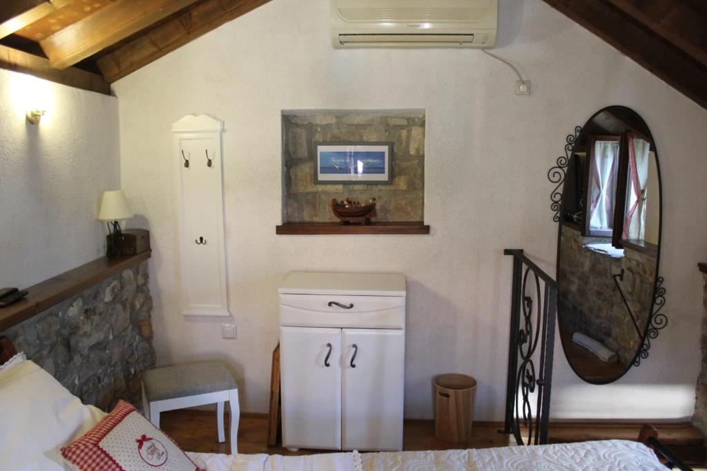 Stone house Castellum photo 3