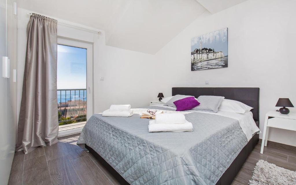 Sunset Apartment photo 2