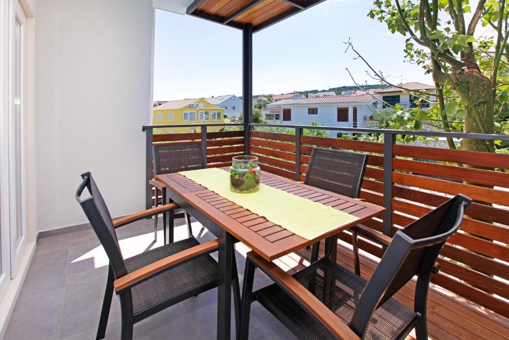 Santa Cruz Apartments Supetar — photo 1