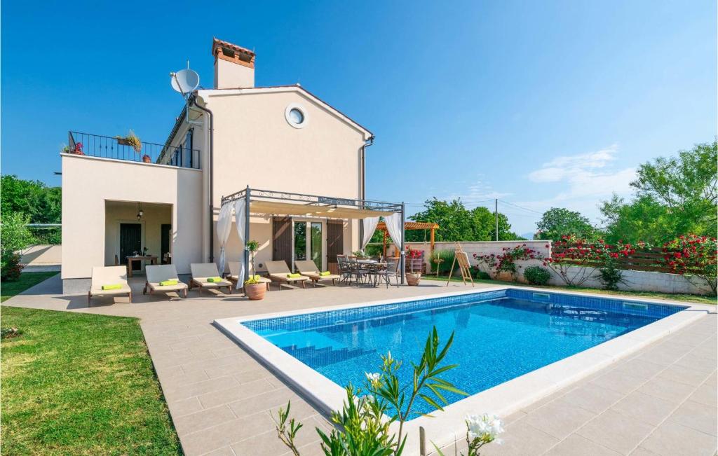 Gorgeous Home In Puntera With Wifi photo 2