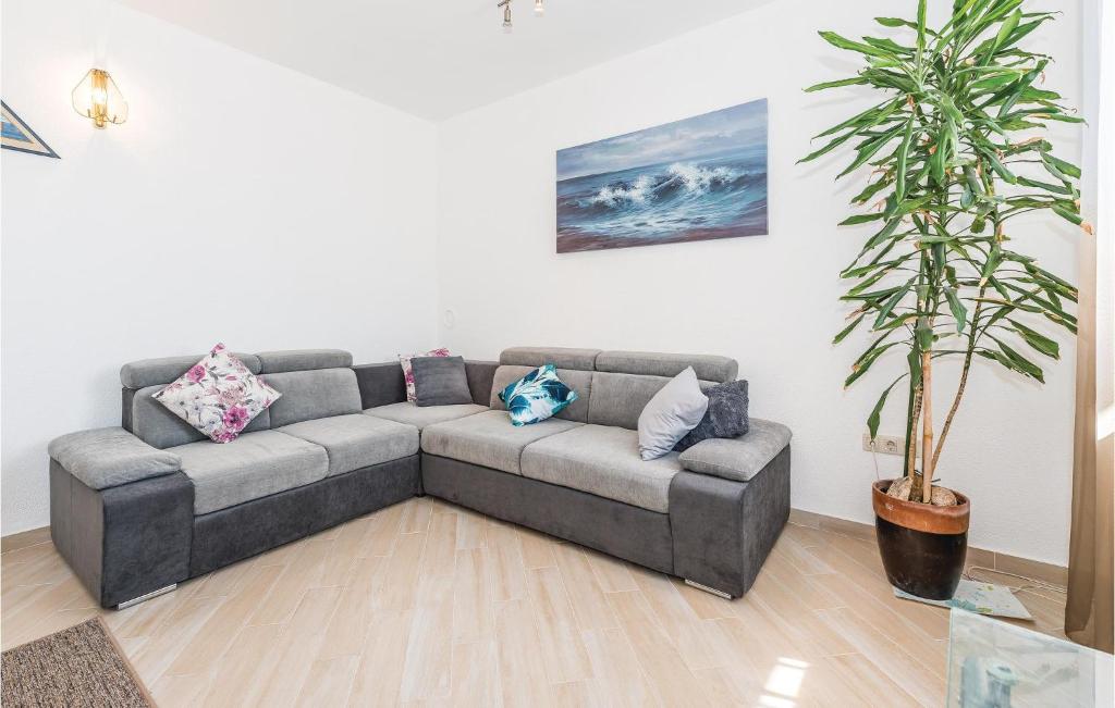 Three-Bedroom Apartment In Sibenik photo 3