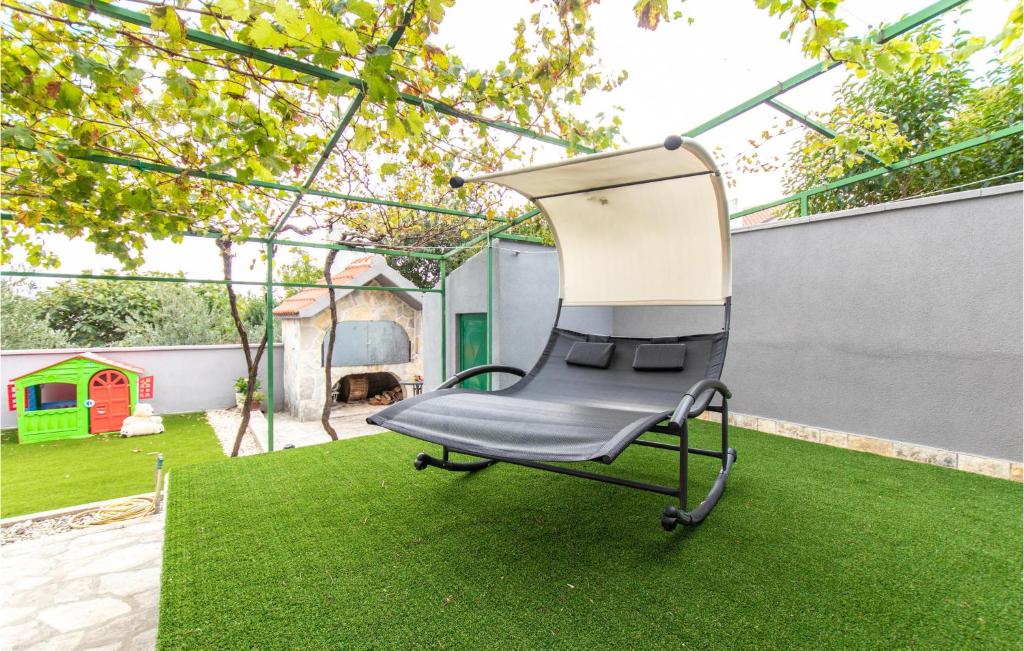 2 Bedroom Beautiful Home In Pridraga photo 2