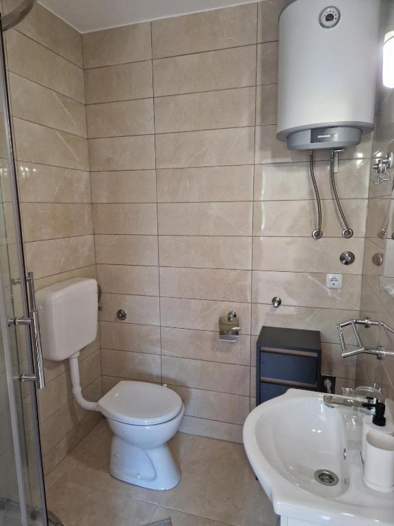 Sobe i apartmani Tena photo 3