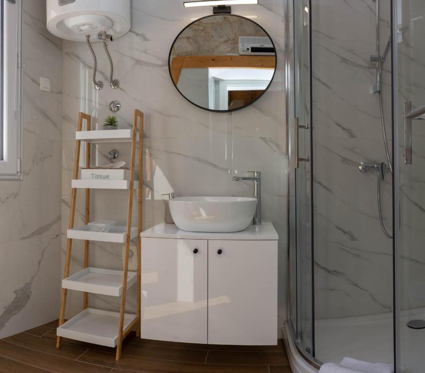 Luxury Rooms Rustic Chic photo 3