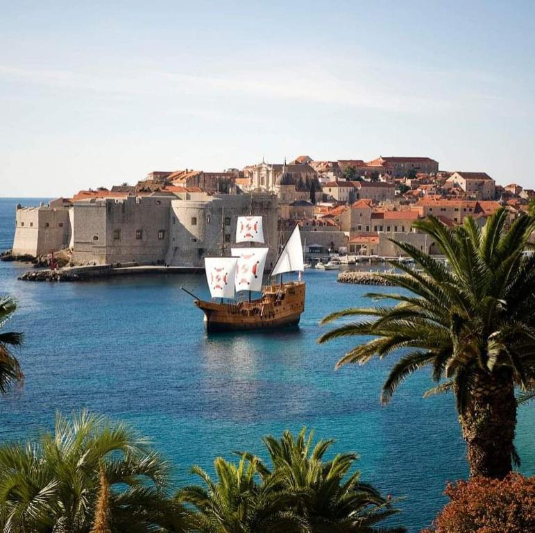 Spacious 4 Bedroom Dubrovnik Apartment photo 2