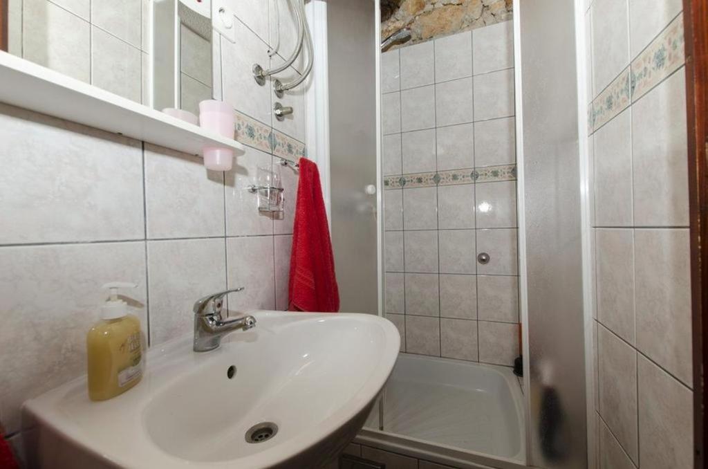 Studio Apartment in Ražanj with Terrace photo 3