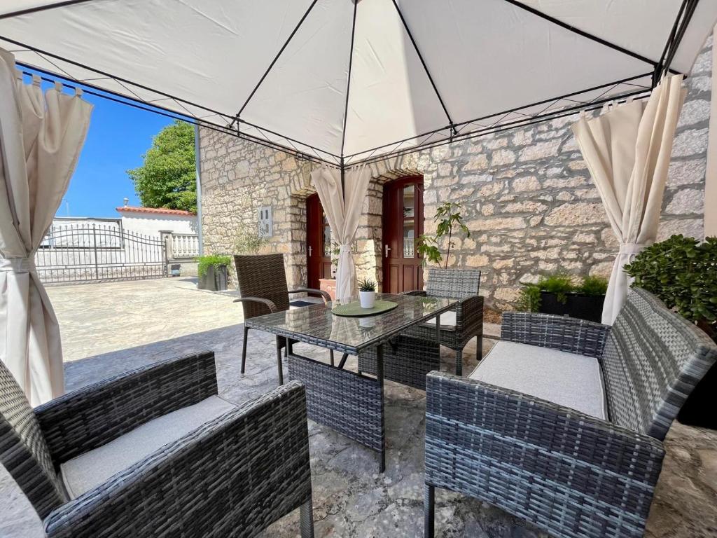 Stone House Mia — photo 1