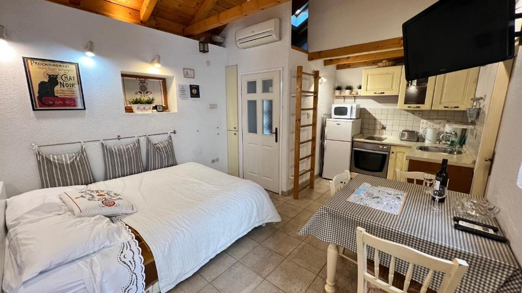 Studio Apartment Karlo photo 2