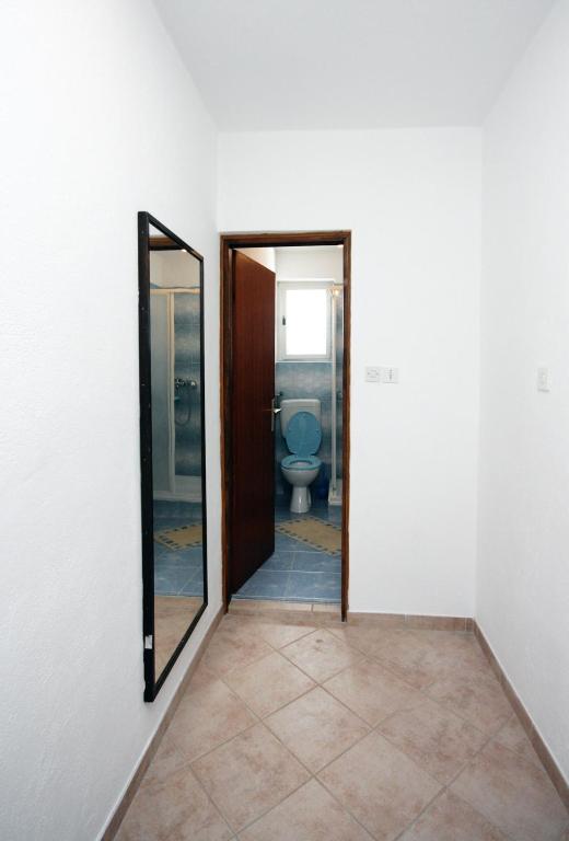 Apartments and rooms with parking space Barbat photo 3