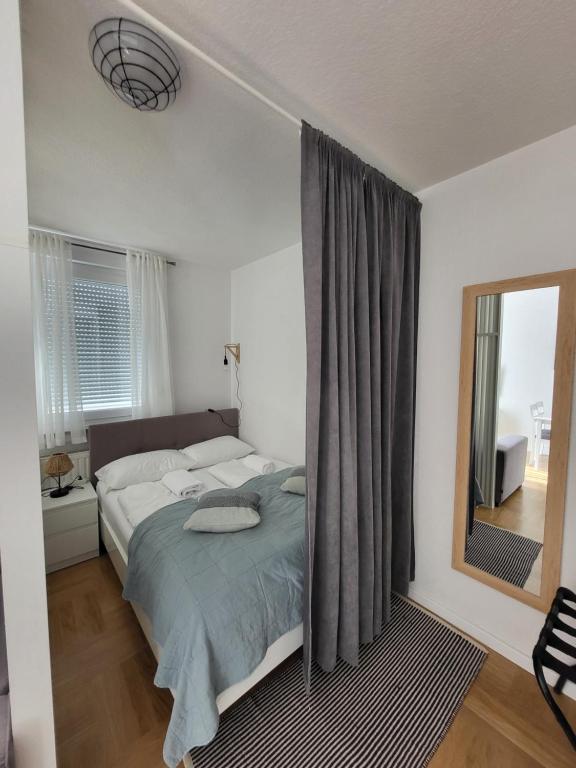Studio Apartman Ana photo 2