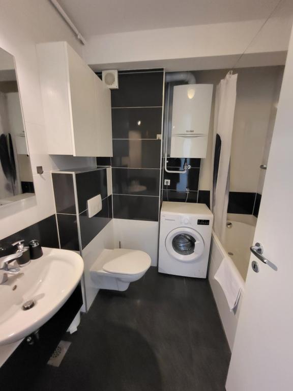 Studio Apartman Ana photo 3