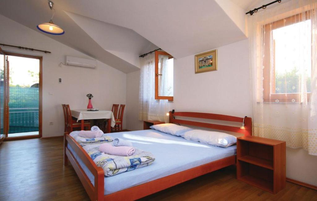 Studio Apartments Izabela photo 2