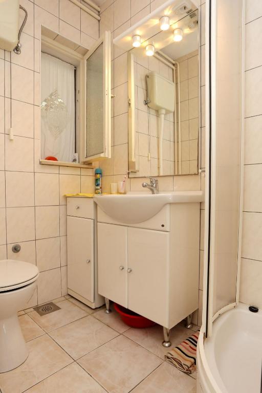 Apartments with parking space Trpanj photo 3