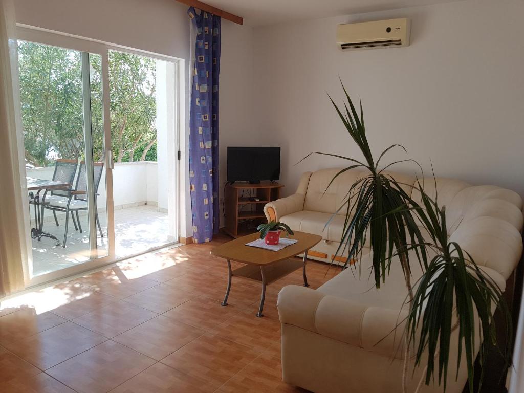 Apartments by the sea Kuciste - Perna photo 3