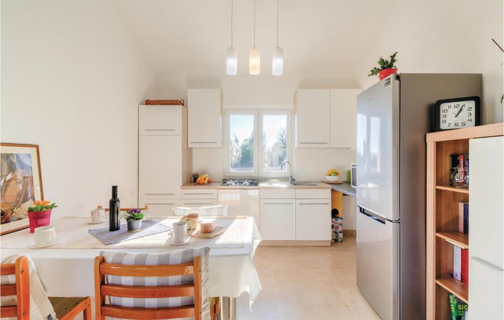 Two-Bedroom Holiday Home In Valtura photo 3