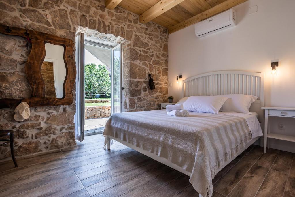 Stone Villa Katarina with pool photo 2