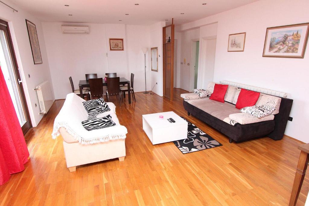 Traumhaftes Apartment in Rovinj nur 300 Meter zum Strand mit Taxibootverbindung photo 2