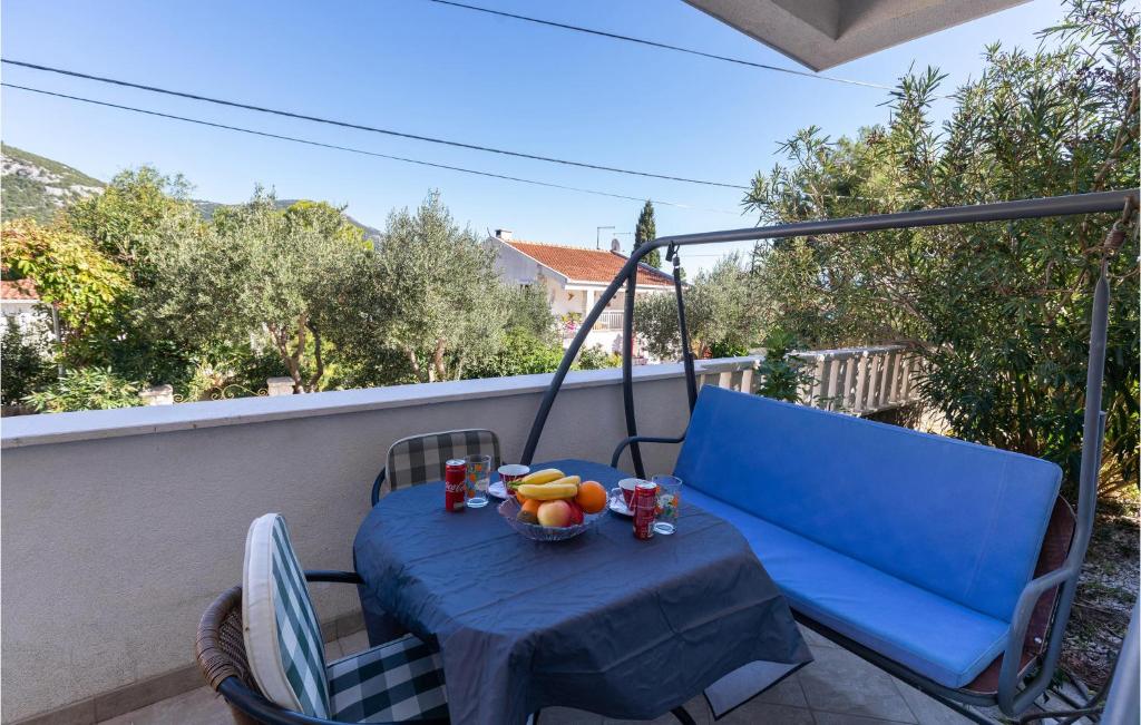 Two-Bedroom Apartment In Ploce — photo 1