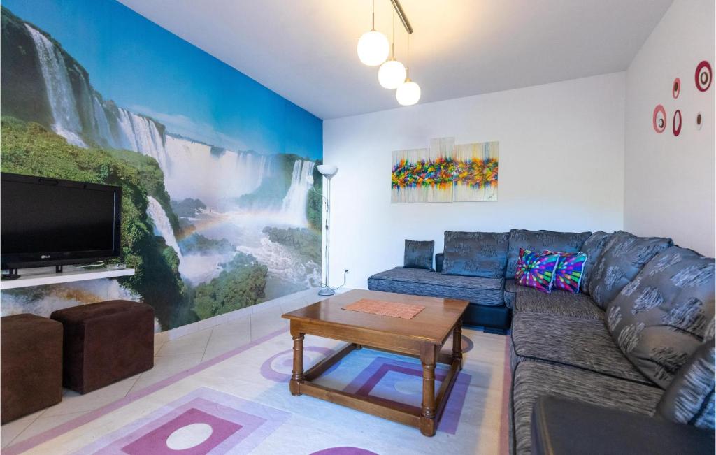 Two-Bedroom Apartment In Ploce photo 2