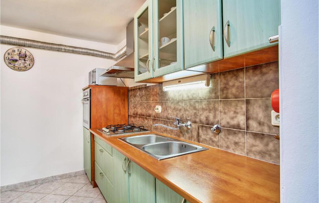 Gorgeous Home In Mali Losinj With Wifi photo 3