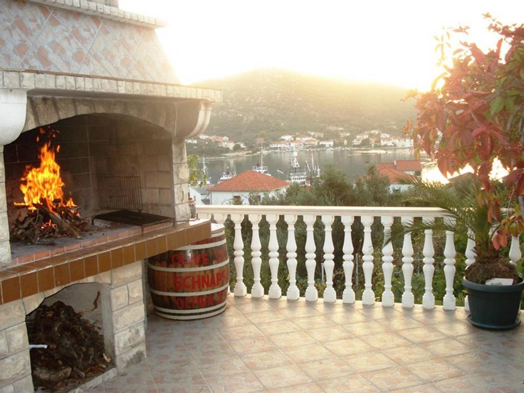 Romantic Apartment With Sea View Vinie — photo 1