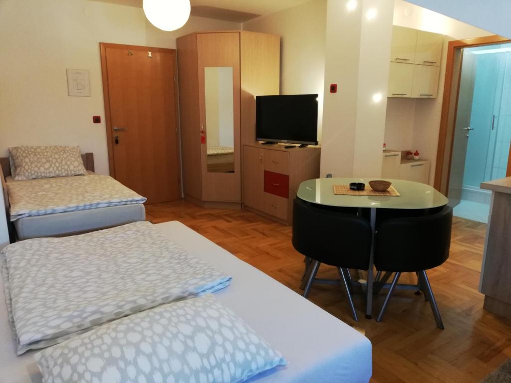 Studio Apartments Korosteljev photo 2