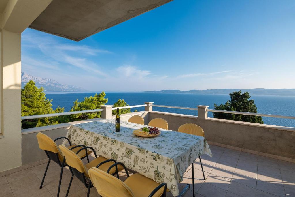 Sail Away Beach Apartment photo 3