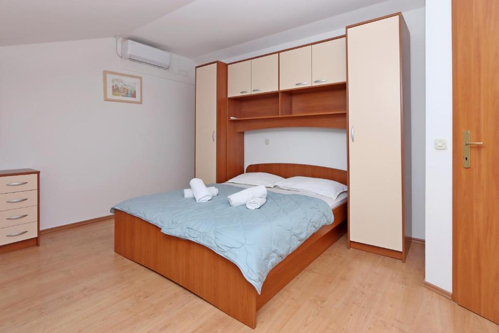 Seaside house for families with children Barbat photo 2