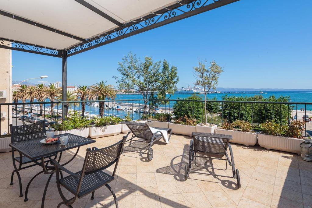Augustea Terrace — photo 1