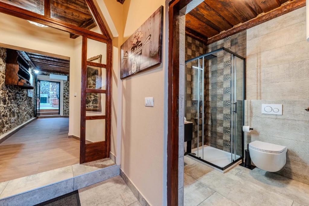 Stone Holiday house Zara with jacuzzi photo 3