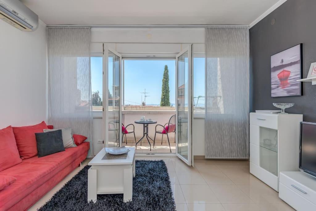 SeaView Apartment in City Centre — photo 1