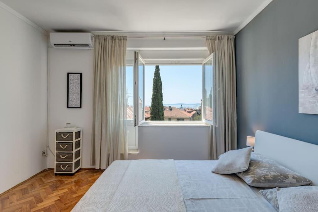 SeaView Apartment in City Centre photo 2