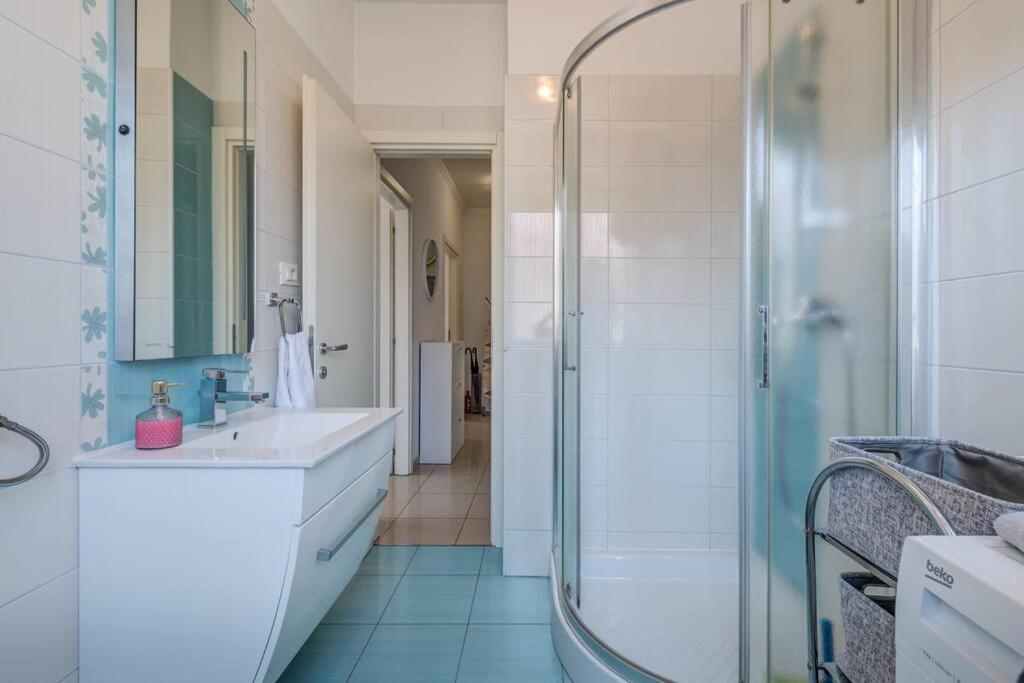 SeaView Apartment in City Centre photo 3