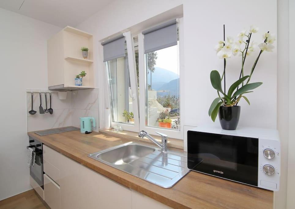 Studio Apartman Karlita photo 3