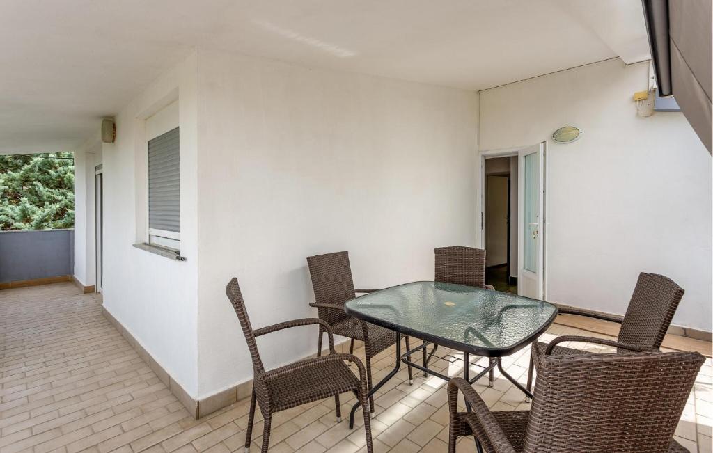 Stunning Apartment In Rab With Wifi photo 2