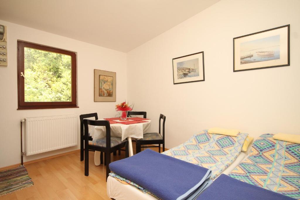 Apartments with WiFi Opric photo 2