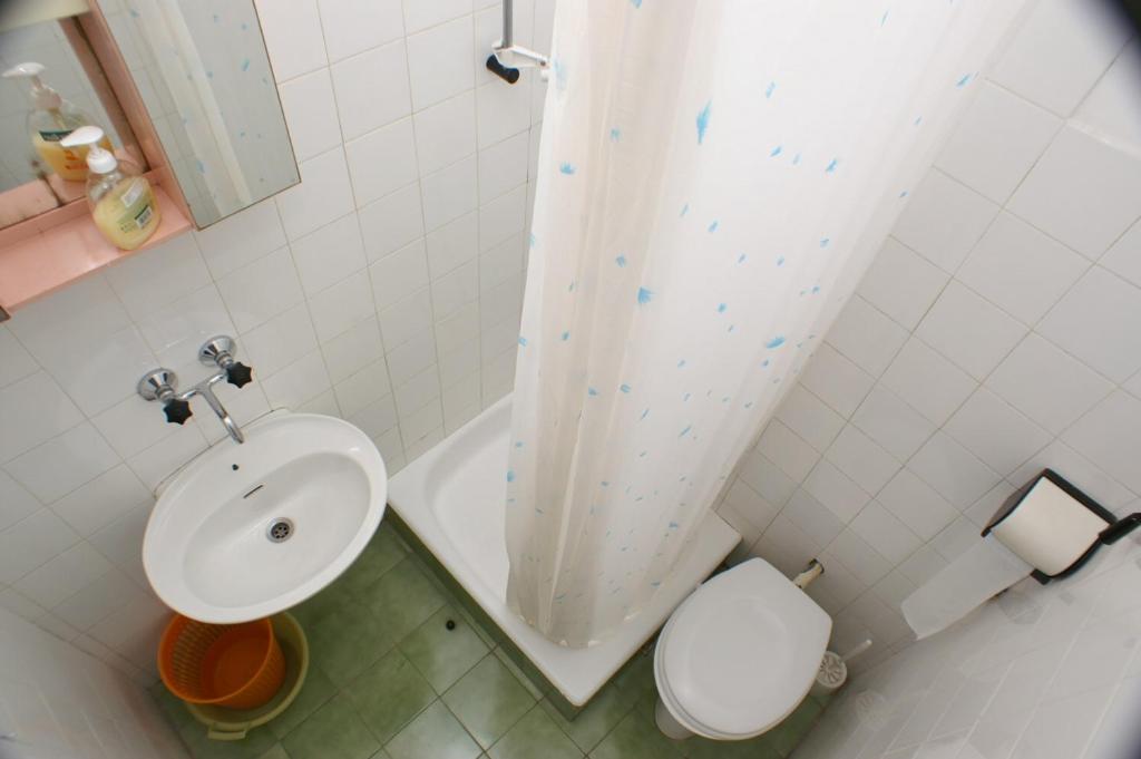 Double Room Jelsa 4041d photo 3