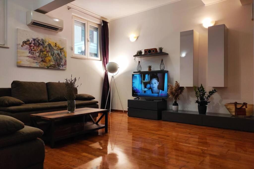 Spacious apartment near city center and the beach — photo 1