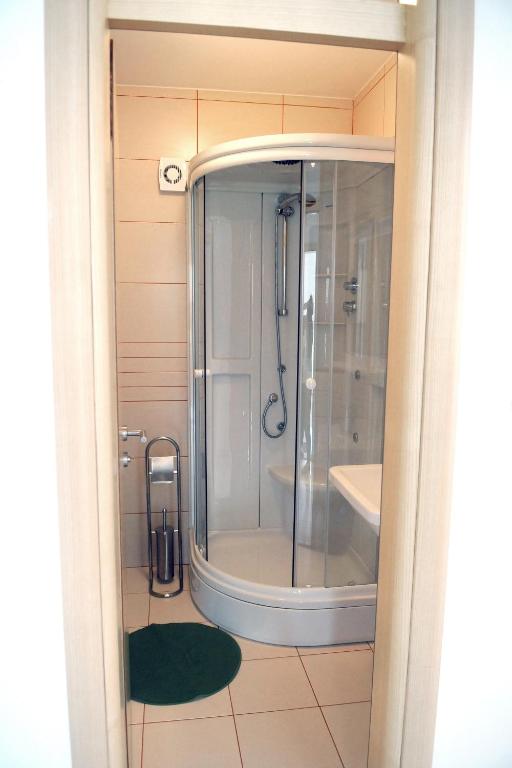 Apartments with parking spaces Klenovica photo 3