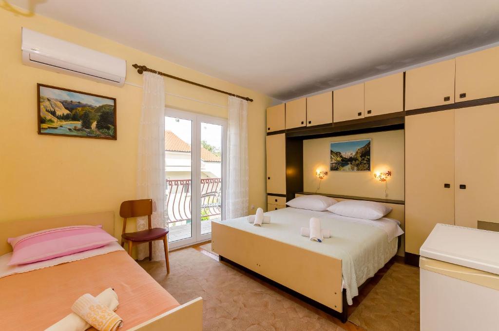 Rooms Ante photo 2