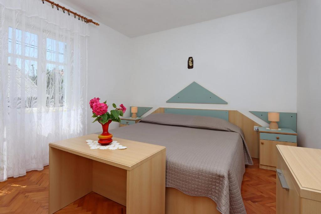Apartments by the sea Supetarska Draga - Donja photo 2