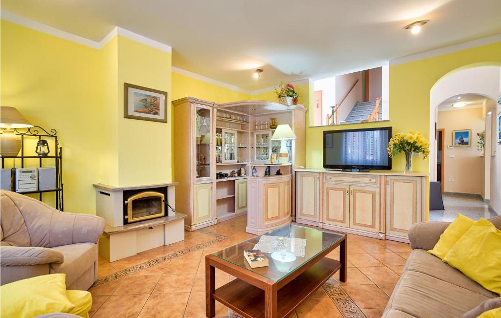 Stunning Home In Labin photo 3