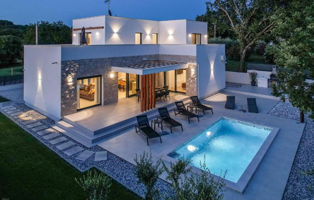 Lovely Home In Marasi photo 3