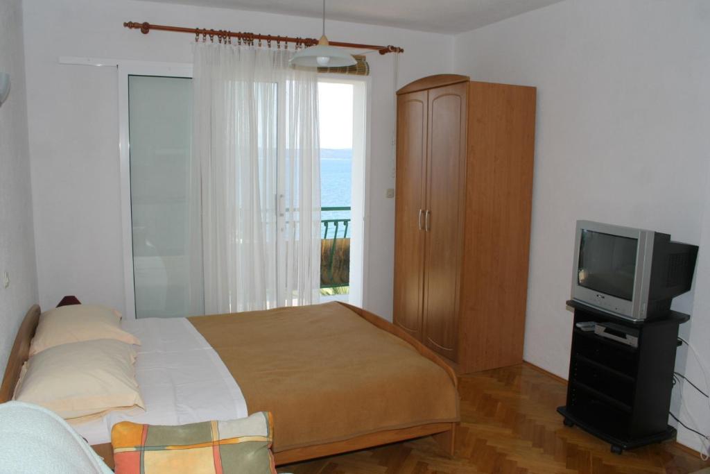 Apartments by the sea Igrane photo 2
