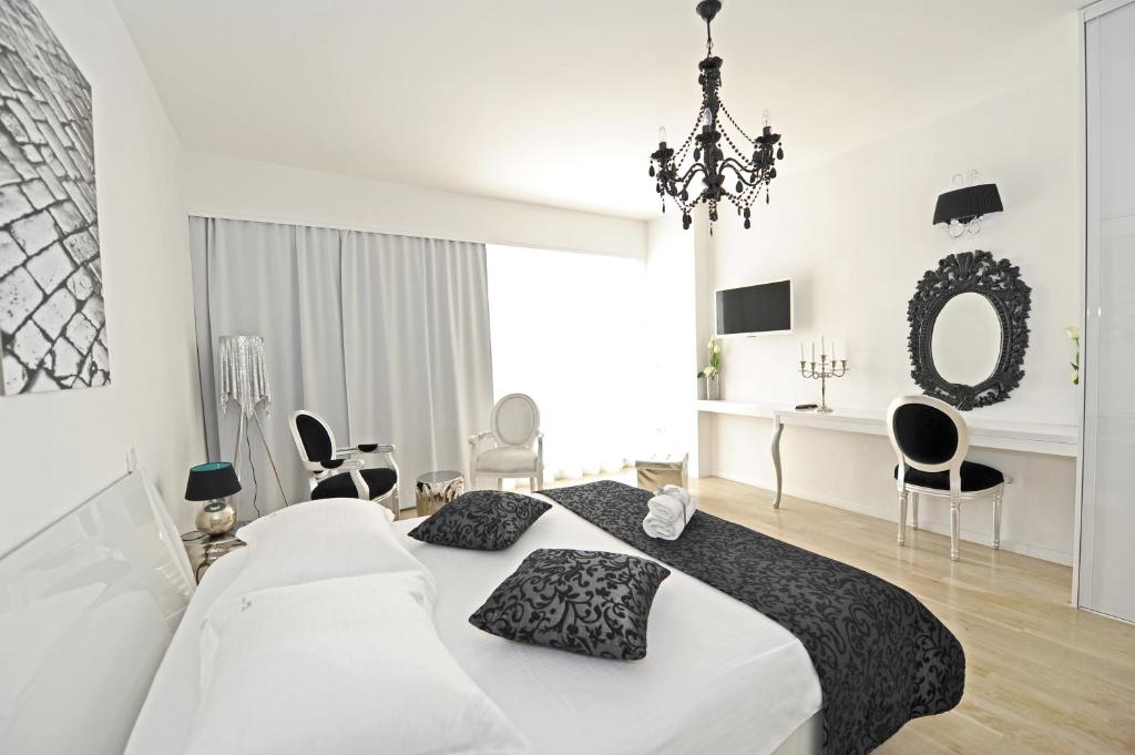 Tinel Superior Residence photo 2